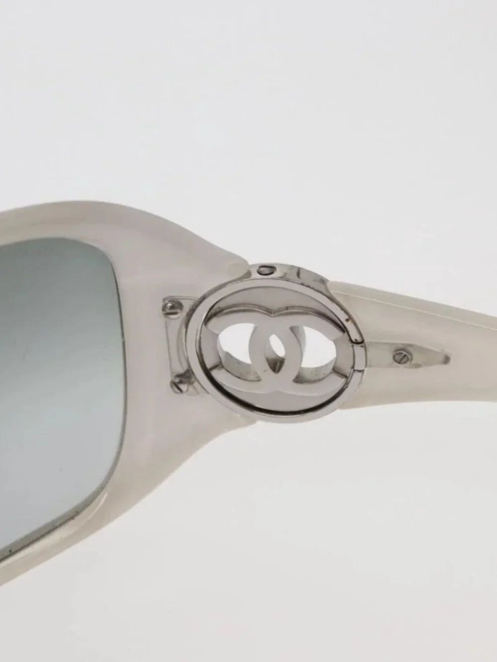 CHANEL Sunglasses plastic White CC Auth 162589